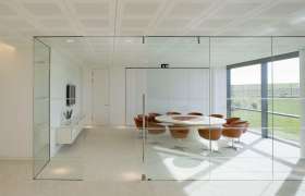 廣告?zhèn)髅睫k公室裝修設(shè)計(jì)—三種常用辦公室隔斷